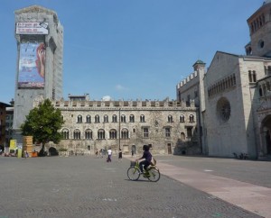 Piazza del Duomo, Trento - Italiaoutdoors bike tours italy