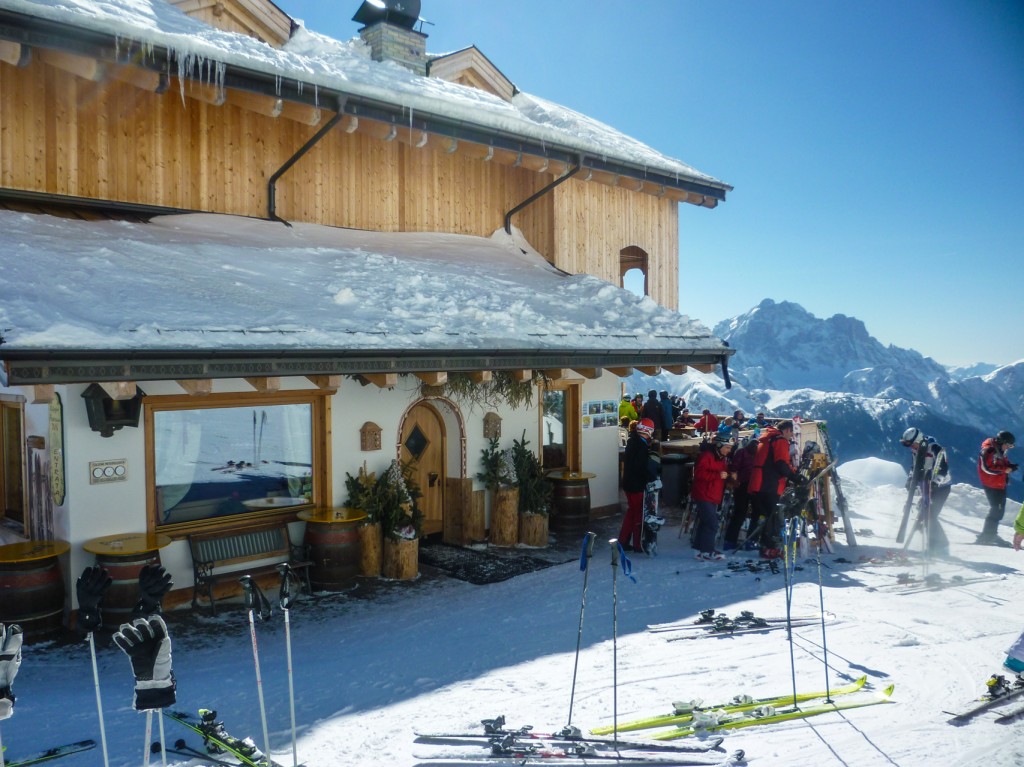 rifugio averau ski tours dolomites italy