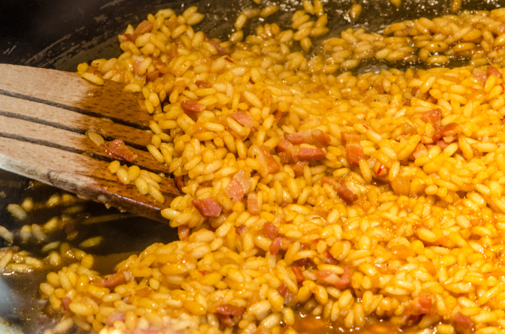 cooking risotto custom walking tours italy