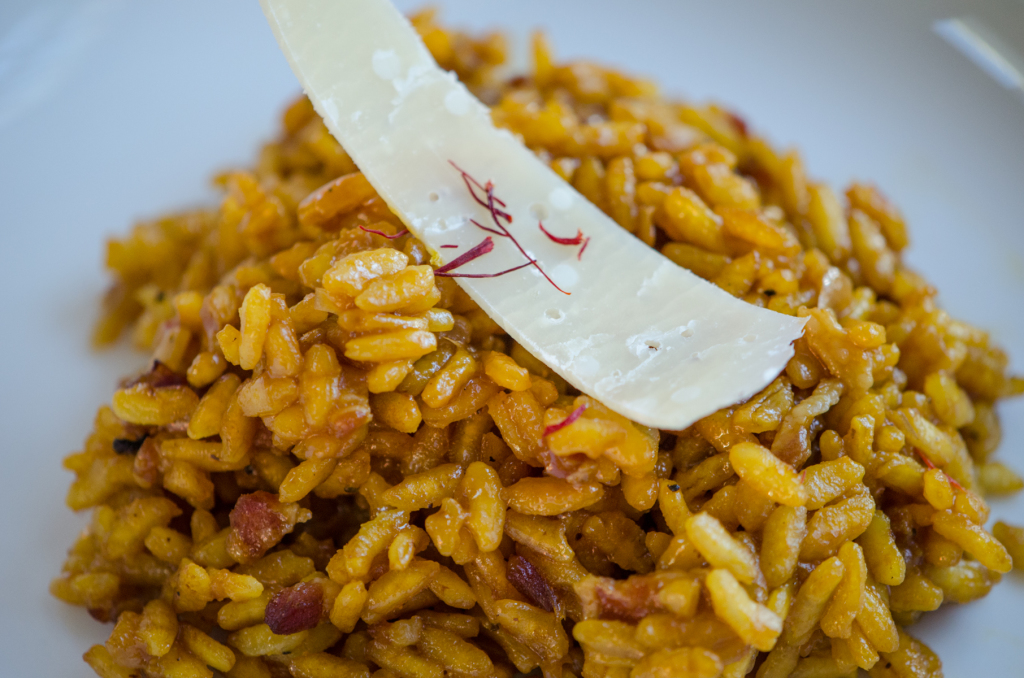 risotto alla milanese custom walking tours italy