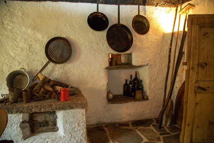 speck-room-dolomites-hiking-tours