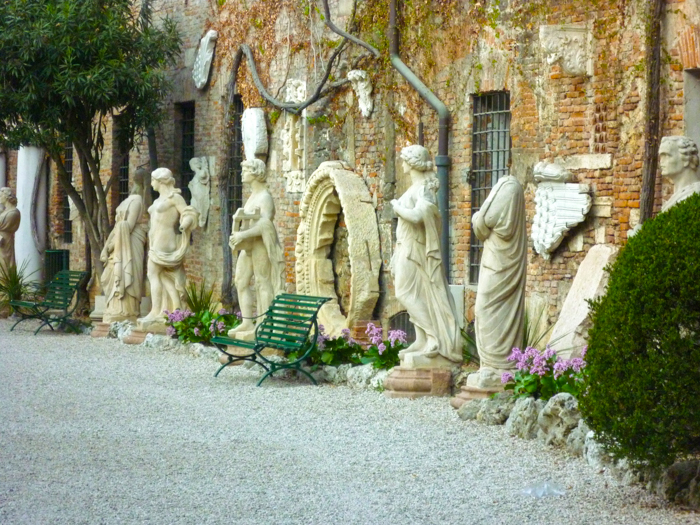teatro-olimpico-private-walking-tour-italy