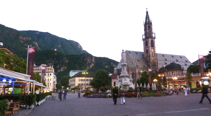 duomo-bolzano-hiking-tours