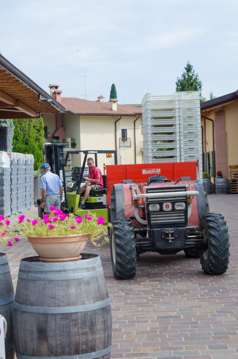 tractor-brunelli-cycling-tour-italy