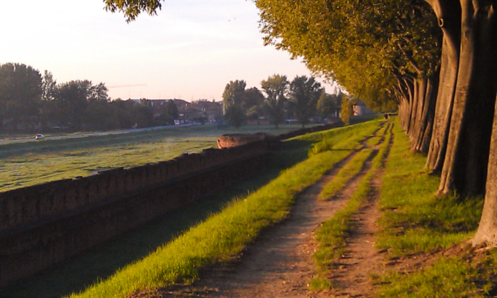 ferrara-walls-italy-walking-tours