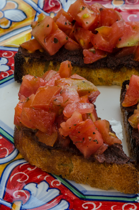 bruschetta-tomato-close-private-cycling-tours