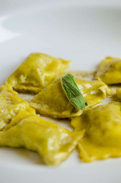 agnolotti-del-plin-close-wine-tours-barolo