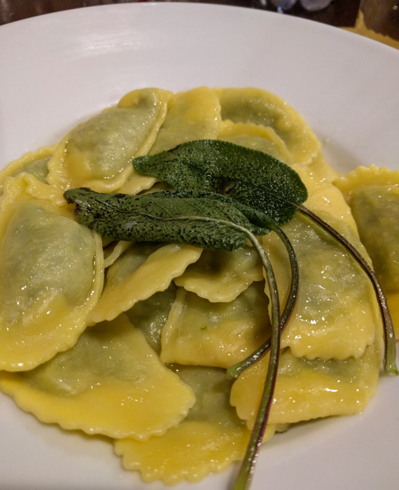 agnolotti-del-plin-la-morra-wine-tours-barolo