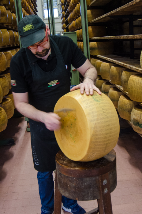 parmegiano-cheese-testing-private-tours-italy