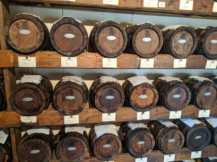 balsamic-vinegar-vinegar-barrels-private-tours-italy