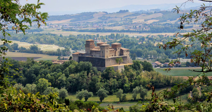 castello-torrechiara-private-tours-italy