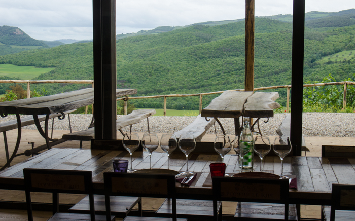 podere-ripi-tasting-room-italiaoutdoors-tuscany-wine-tours