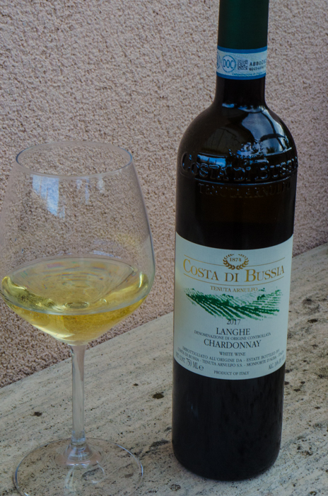 costa-di-bussia-chardonnay-barolo-walking-tour-italiaoutdoors