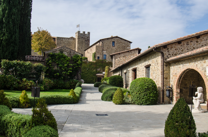 castello-banfi-custom-tuscany-tour-italiaoutdoors