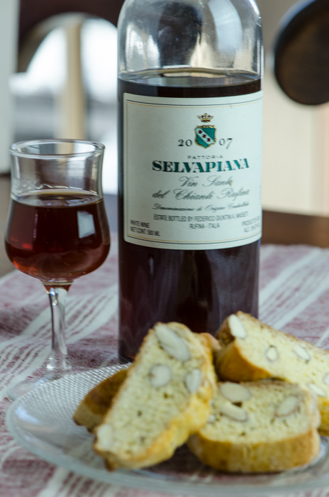 cantucci-vin-santo-tuscany-walking-private-italy-tours-italiaoutdoors