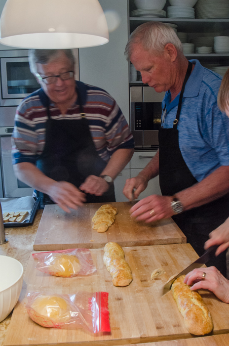 slicing-cantucci-cooking-class-private-italy-tours-italiaoutdoors