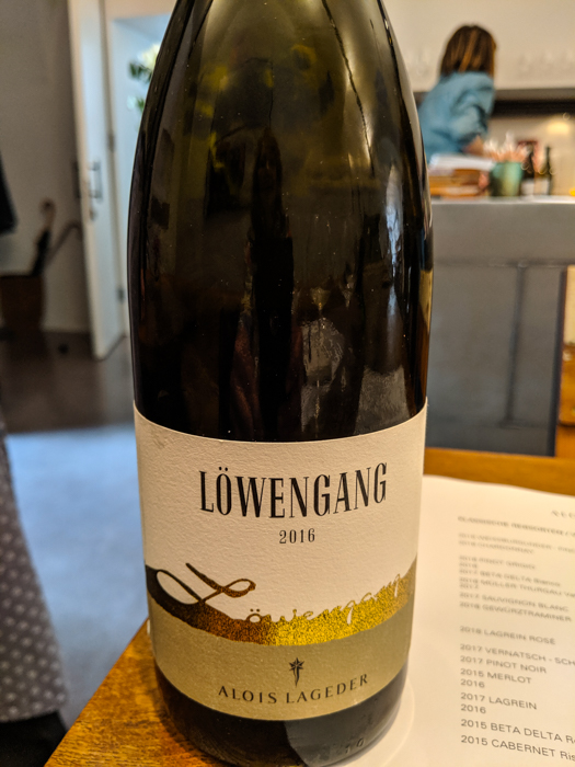 lowengang-chardonnay-lageder-private-italy-tours-italiaoutdoors